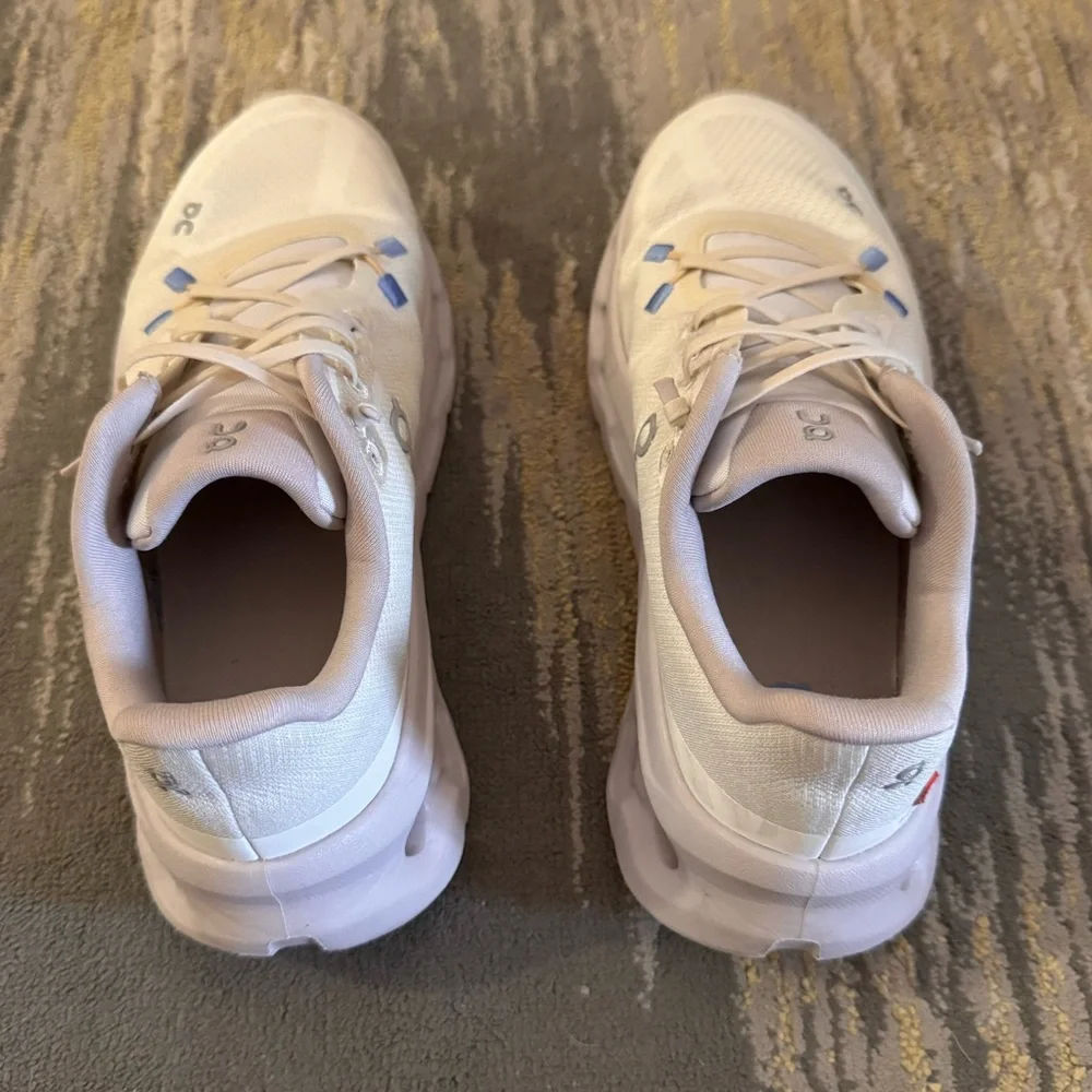 on Cloudtilt lavender 6.5 - Picture 6 of 9